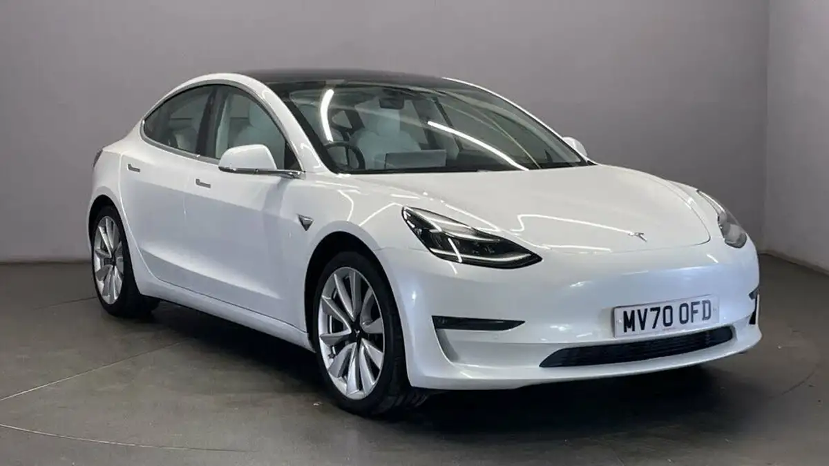 2020-tesla-model-3-e-long-range-big-1