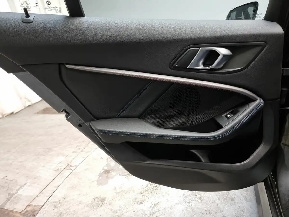 2021-bmw-1-series-15td-116d-m-sport-lcp-big-24