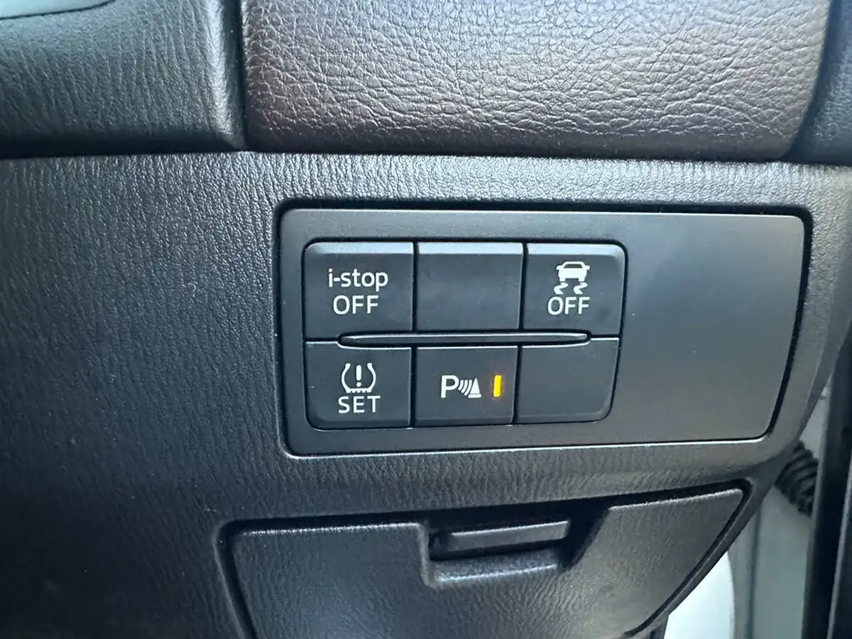 2018-mazda-mazda6-20-sport-nav-saloon-4d-big-38