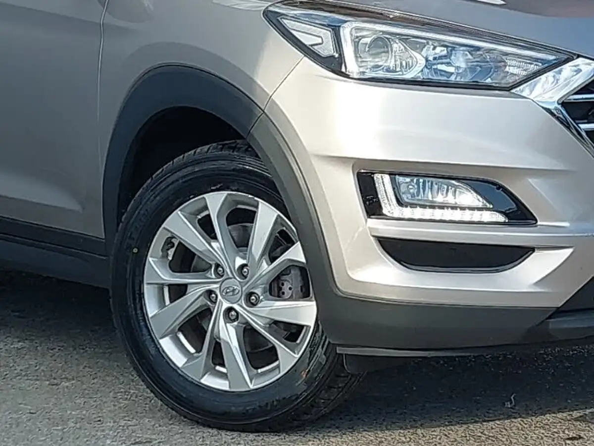 2019-hyundai-tucson-16-gdi-se-nav-big-8