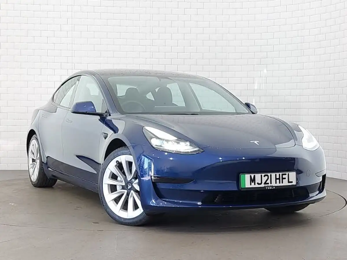 2021-tesla-model-3-e-standard-plus-big-0