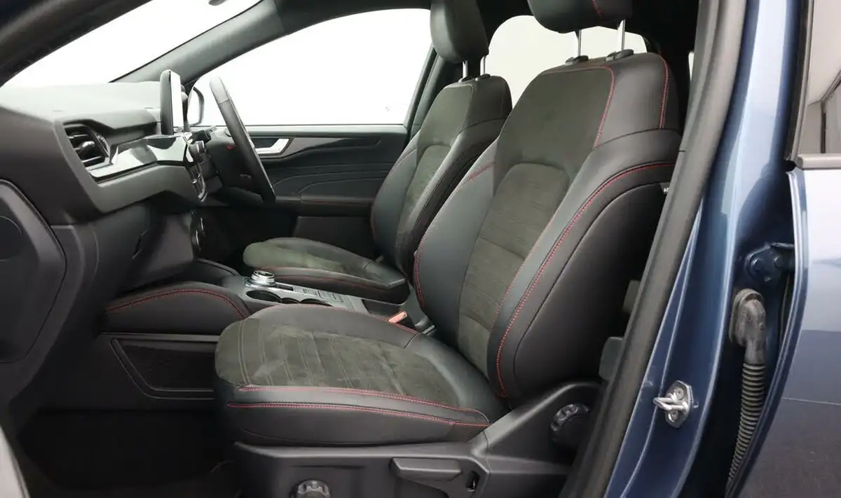 2022-ford-kuga-25t-st-line-x-edition-225ps-phev-big-14