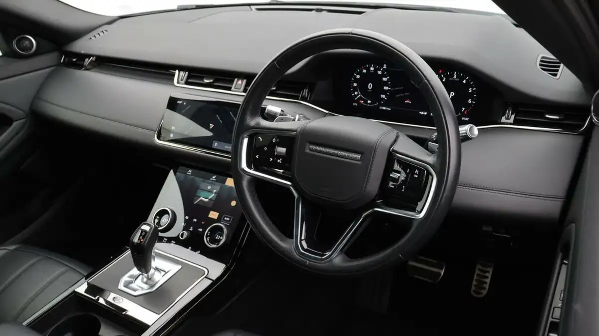 2021-land-rover-range-rover-evoque-15-p300e-r-dynamic-hse-big-9