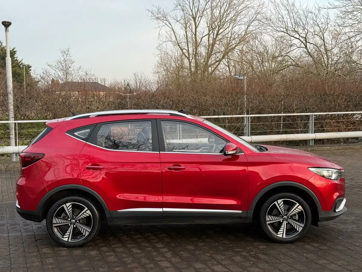 2020-mg-zs-suv-e-exclusive-ev-big-2