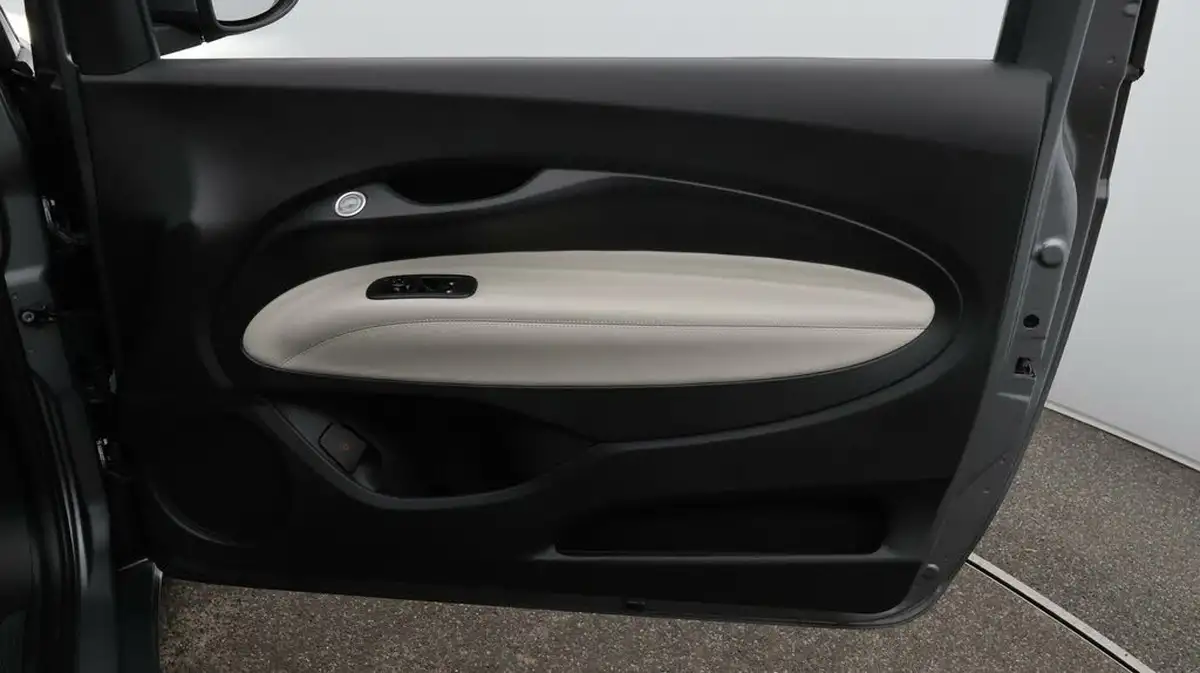 2021-fiat-500c-e-la-prima-big-15