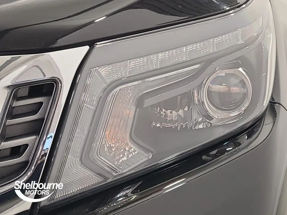 2021-nissan-navara-23dci-tt-tekna-8-navileather-auto-big-21