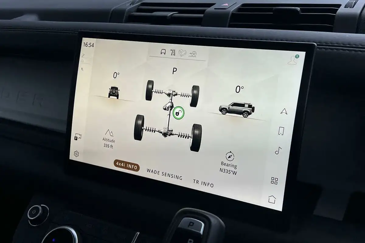 2023-land-rover-110-defender-30-d300-x-dynamic-hse-big-54