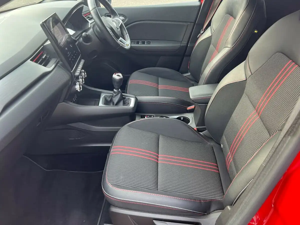 2022-renault-captur-13-tce-rs-line-big-39