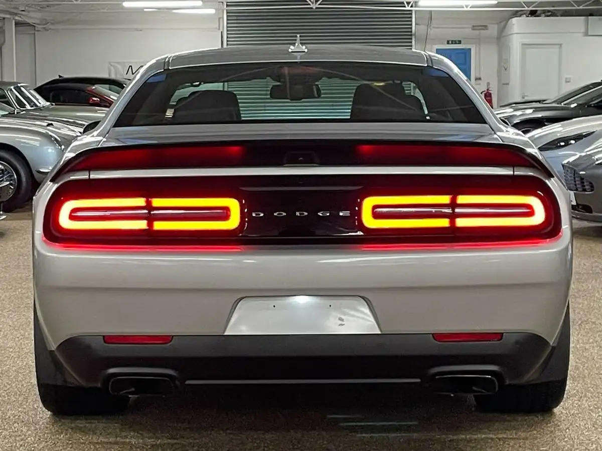 2023-dodge-challenger-jailbreak-big-16