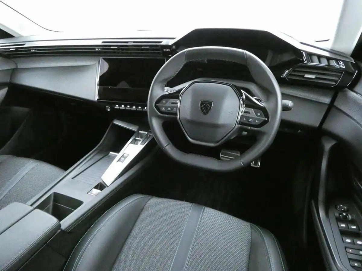 2023-peugeot-308-sw-12-puretech-allure-premium-130ps-big-16