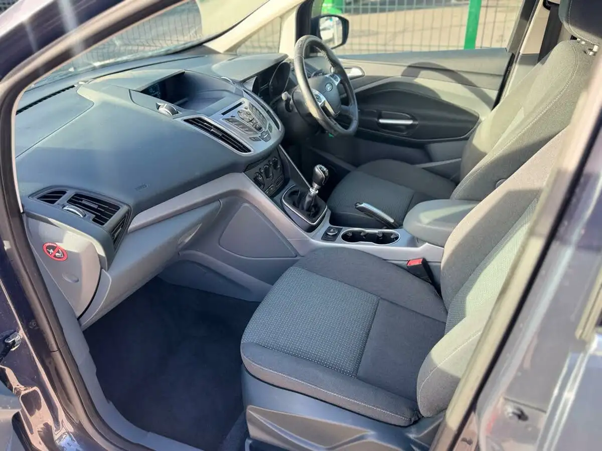2014-ford-c-max-16tdci-zetec-big-36