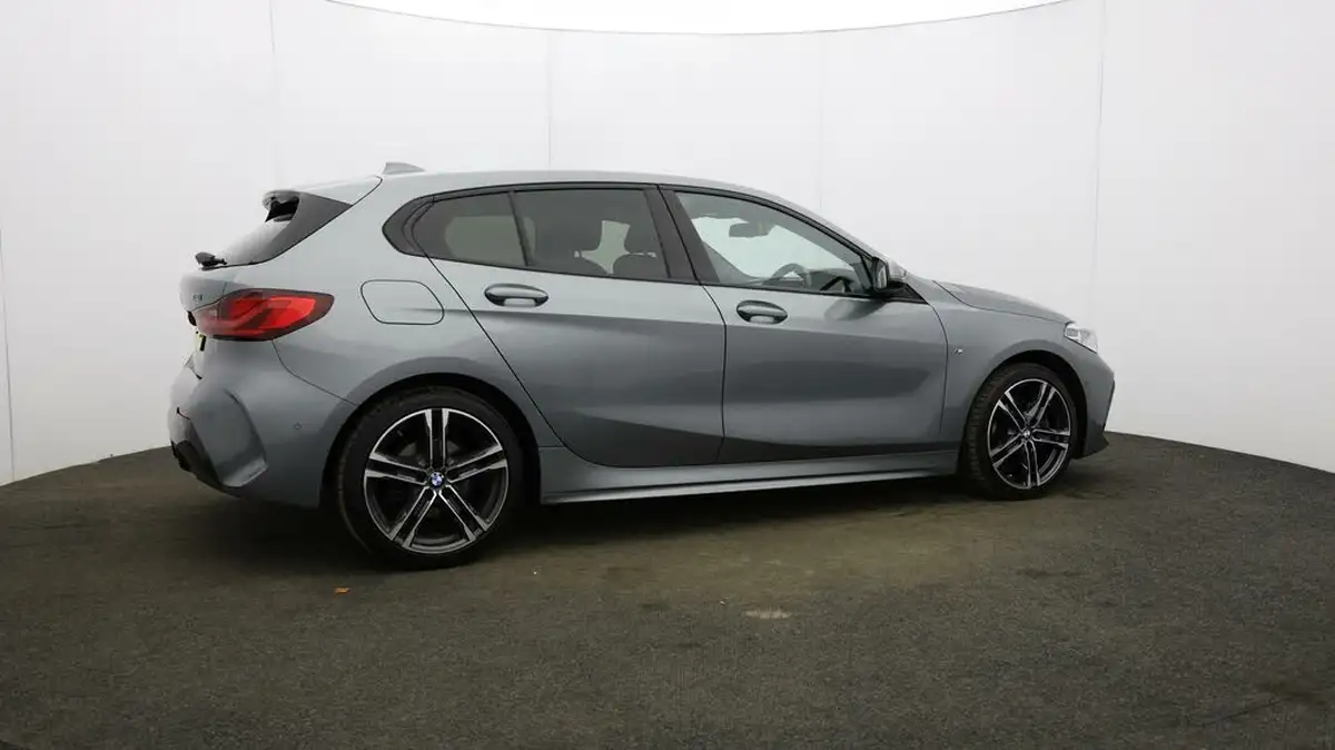 2023-bmw-1-series-15-118i-m-sport-lcp-big-47