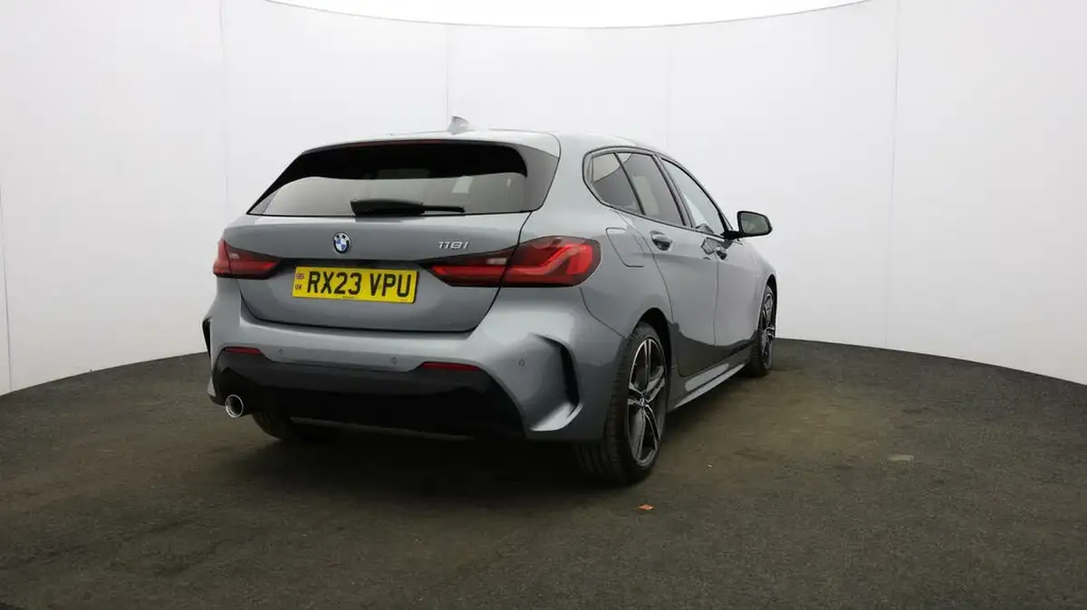 2023-bmw-1-series-15-118i-m-sport-lcp-big-51