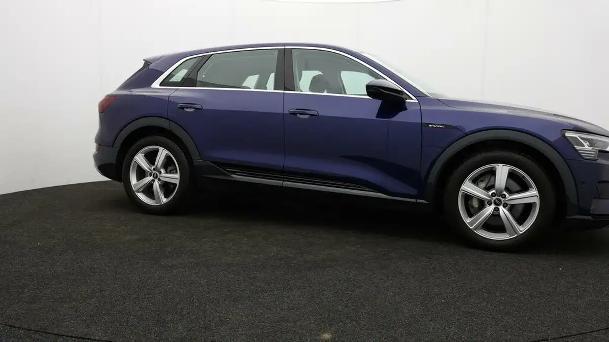 2022-audi-e-tron-50e-technik-station-wagon-big-36