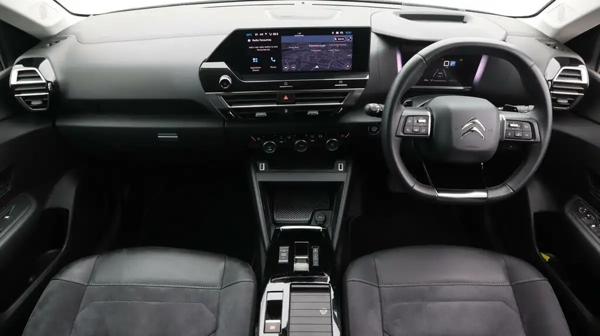 2023-citroen-c4-15bluehdi-shine-plus-big-13