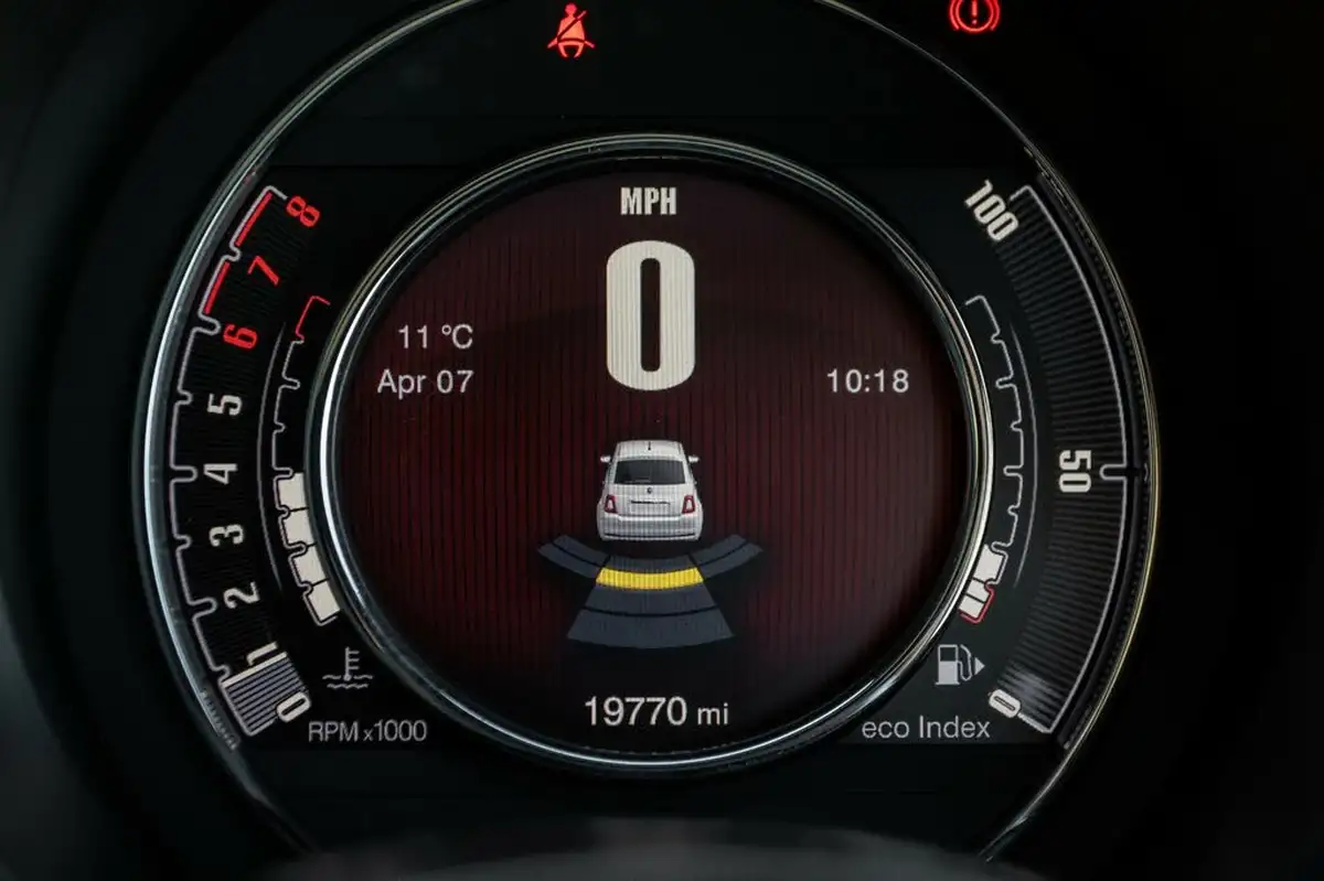 2022-fiat-500-10-dolcevita-big-29