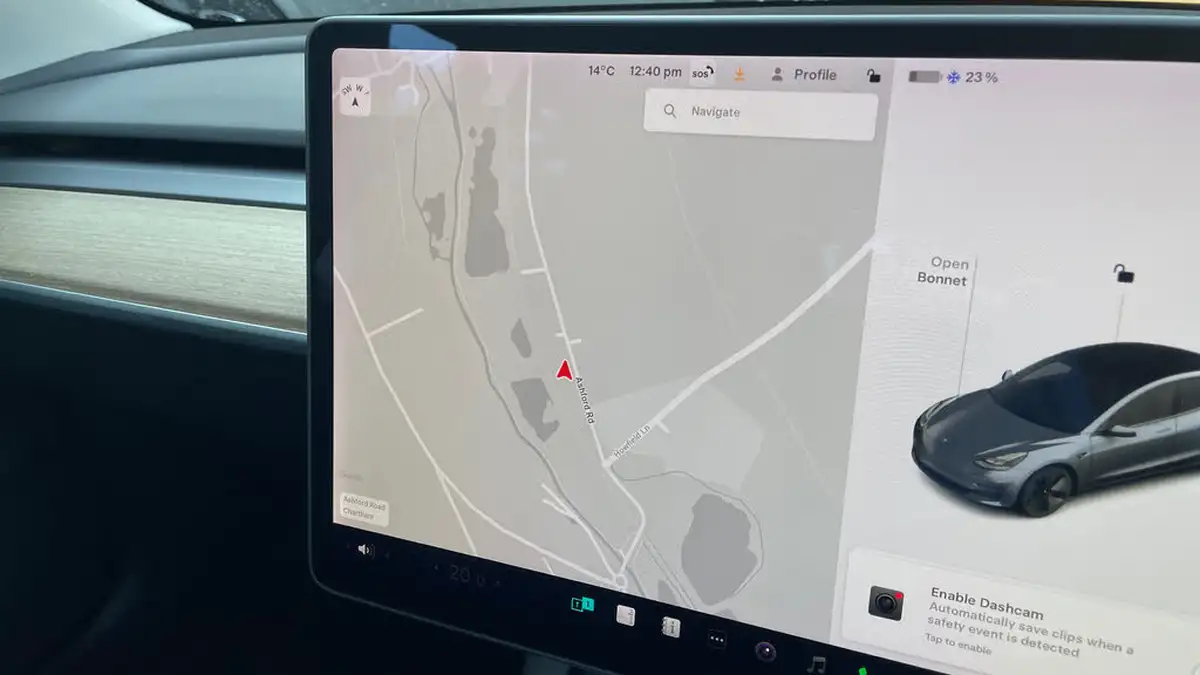 2020-tesla-model-3-e-long-range-big-27