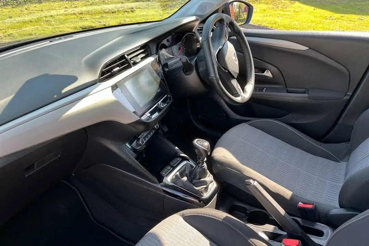 2021-vauxhall-corsa-12-turbo-se-big-41