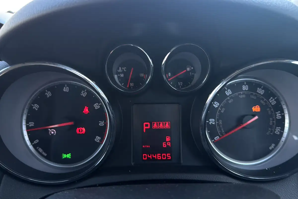 2015-vauxhall-mokka-14i-16v-turbo-exclusiv-auto-big-12