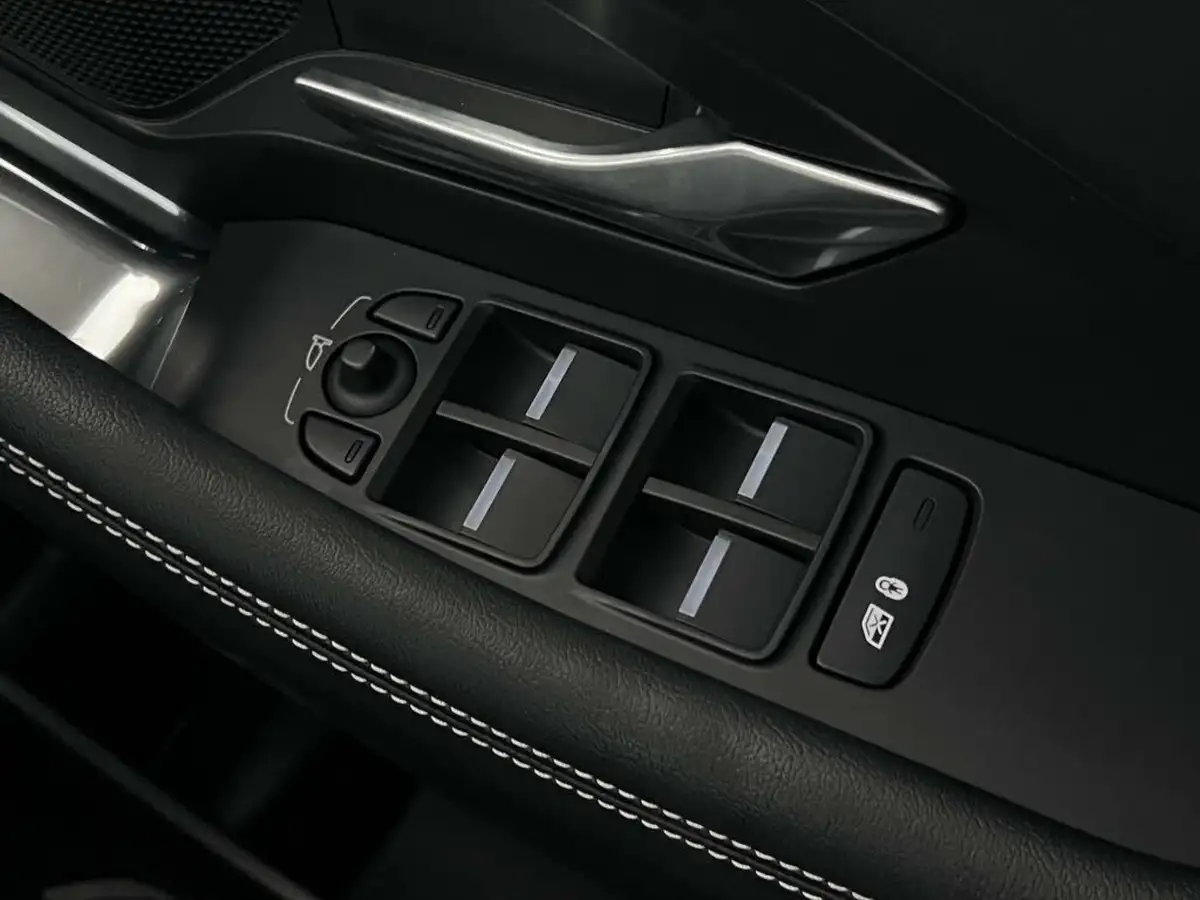 2021-jaguar-e-pace-20-d200-r-dynamic-se-big-21