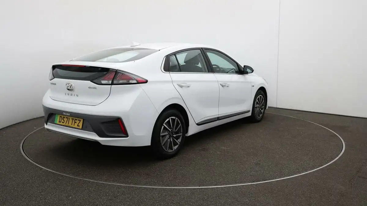 2022-hyundai-ioniq-e-premium-electric-big-49
