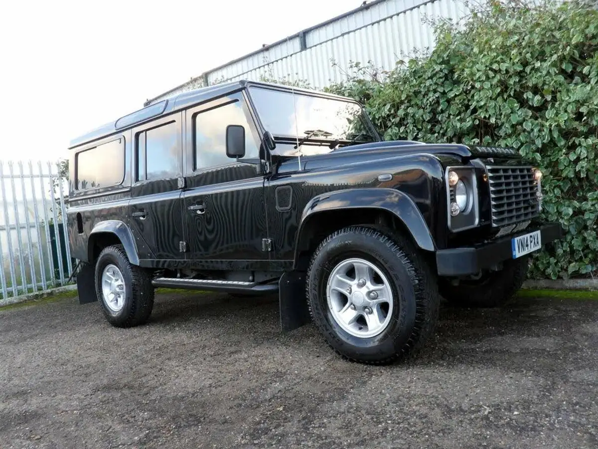 2014-land-rover-110-defender-22td-xs-station-wagon-5-drs-big-13