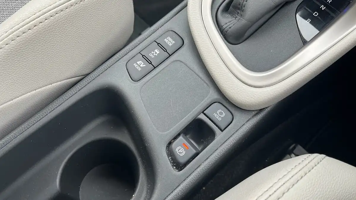 2022-toyota-yaris-15-vvt-i-excel-big-42