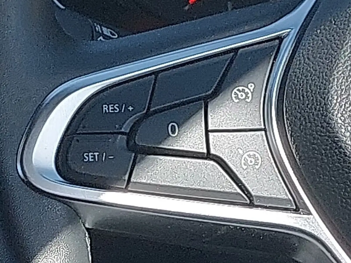 2021-renault-captur-10-tce-iconic-90ps-big-9