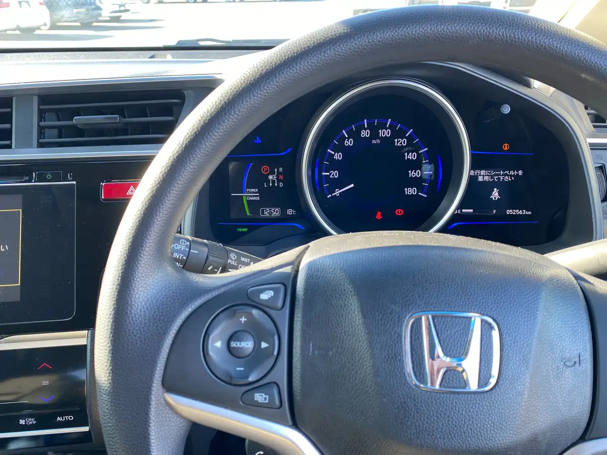 2013-honda-fit-18-hybrid-cruise-big-0