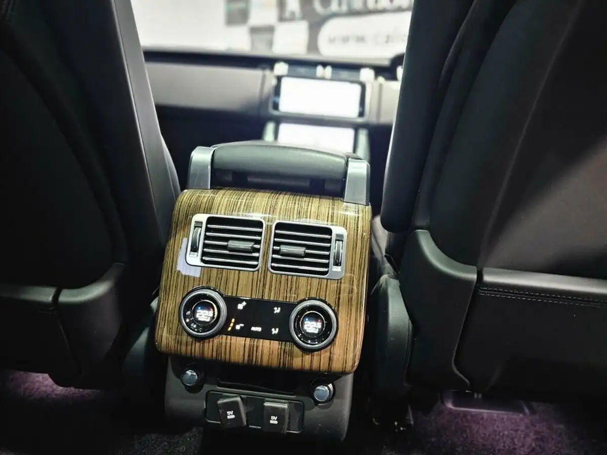 2019-land-rover-range-rover-30-sd-v6-vogue-big-34