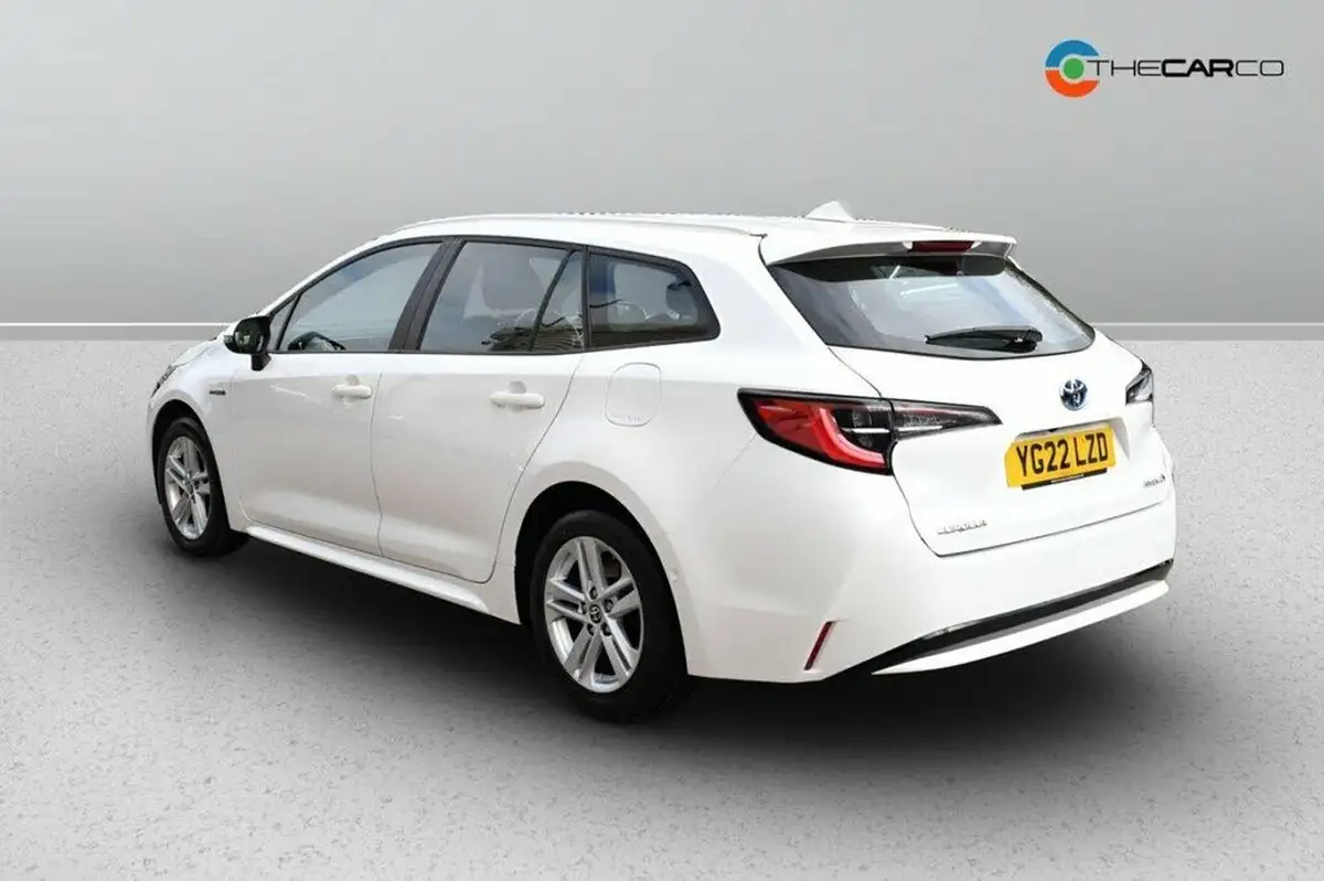 2022-toyota-corolla-18-vvt-i-icon-tech-spare-wheel-touring-sports-5d-big-8