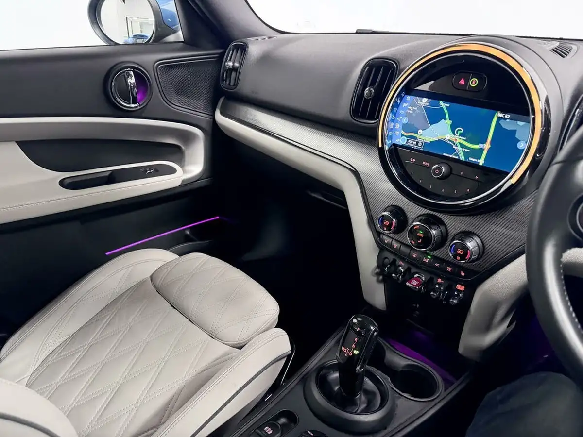 2022-mini-countryman-15-cooper-exclusive-premium-auto-big-24
