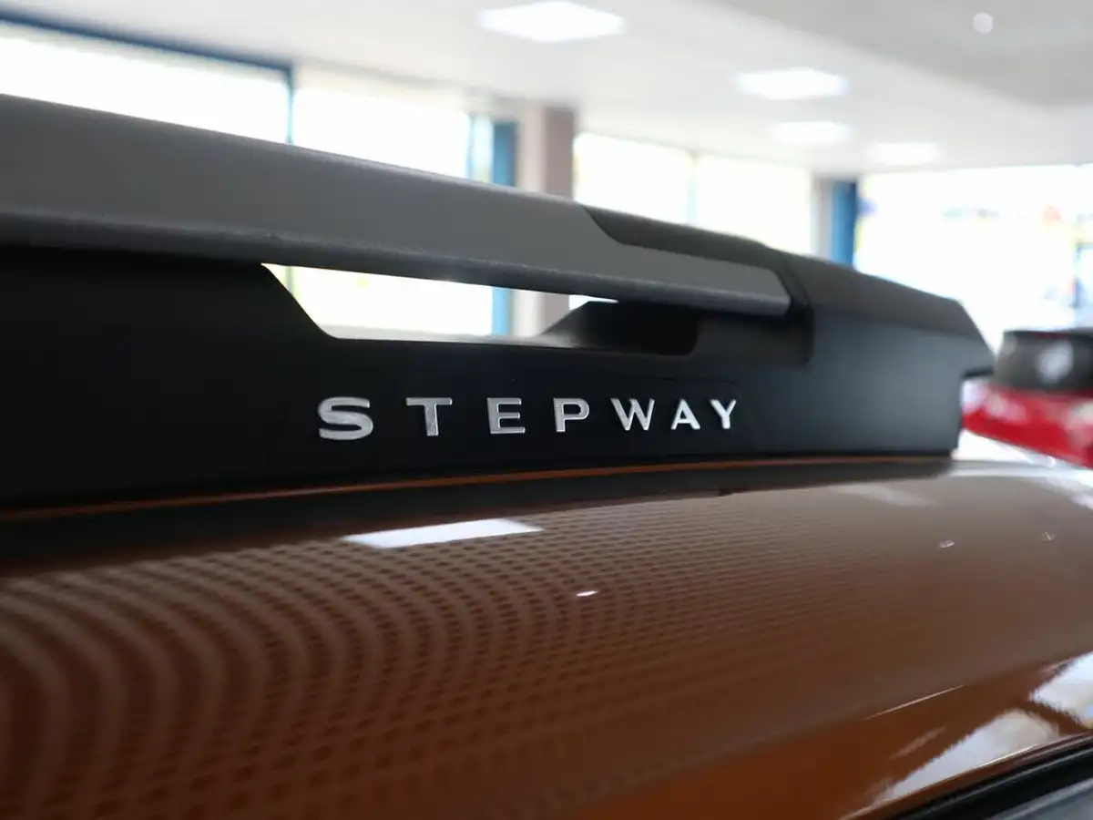 2022-dacia-sandero-stepway-10-tce-prestige-90bhp-auto-big-4