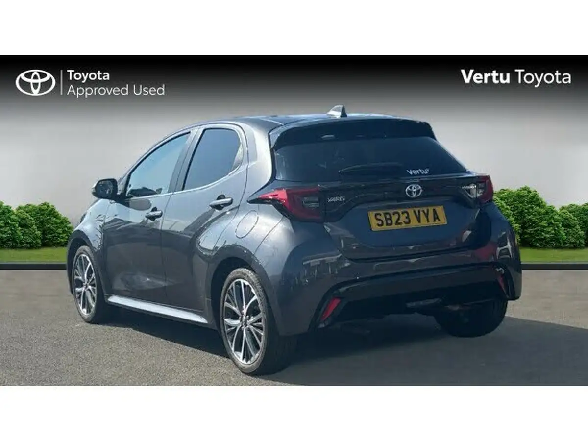 2023-toyota-yaris-15-vvt-i-excel-big-3