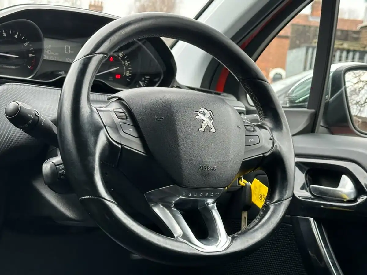 2017-peugeot-208-12-puretech-allure-82bhp-5d-big-10