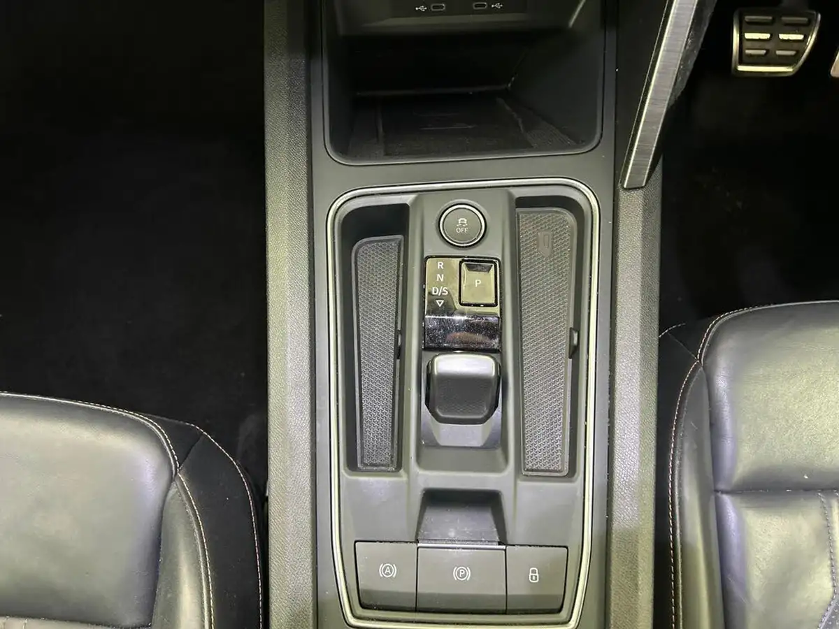 2022-cupra-formentor-14-e-hybrid-vz2-big-23