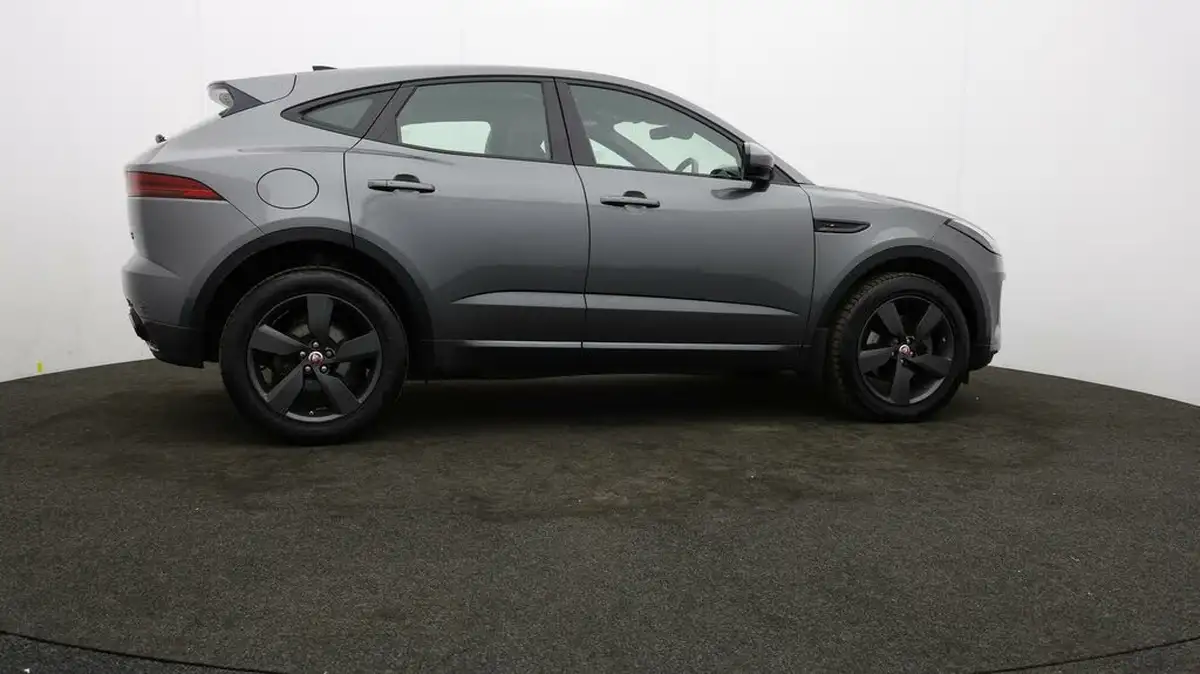 2020-jaguar-e-pace-20-i4d-chequered-flag-180ps-big-29