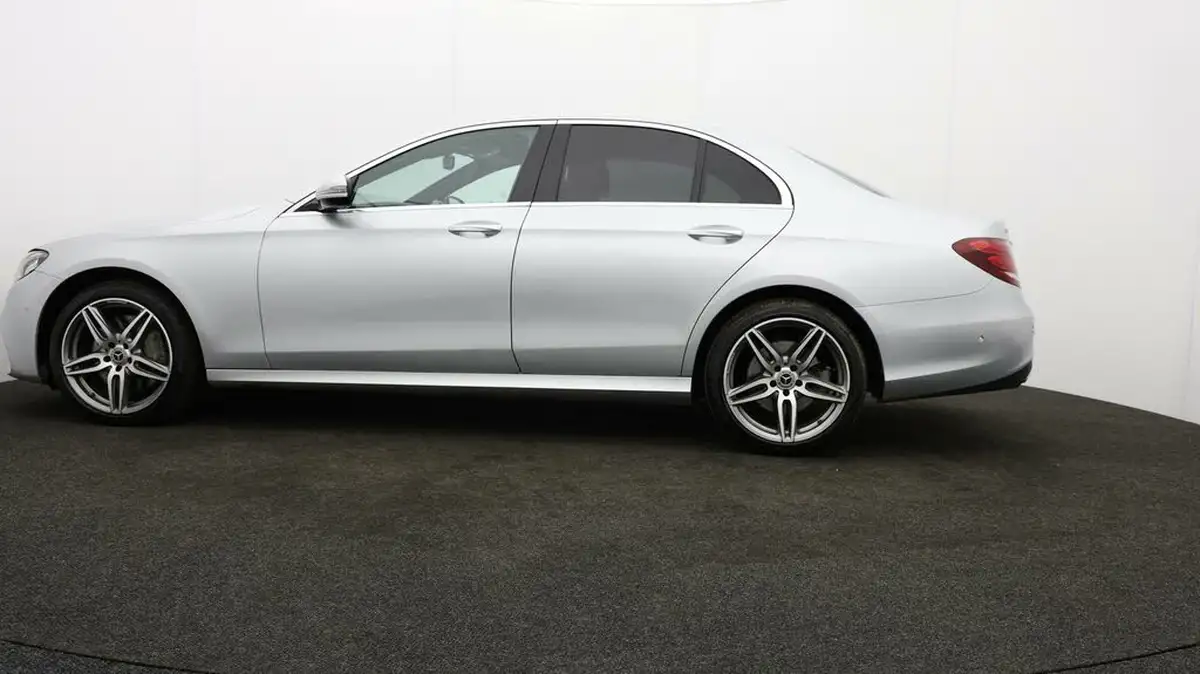 2018-mercedes-benz-e-class-30d-e350d-amg-line-premiumss-saloon-4d-4matic-big-62