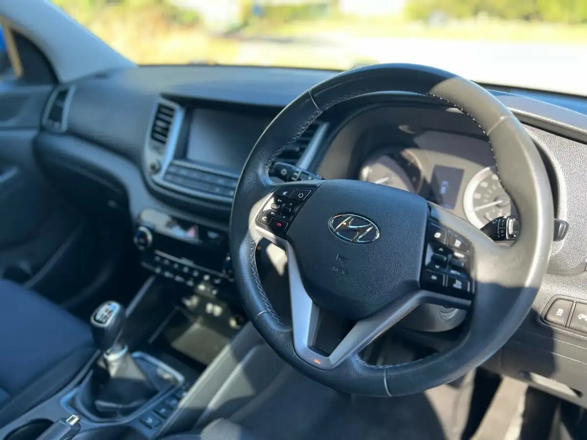 2016-hyundai-tucson-17crdi-blue-drive-se-nav-116ps-big-14