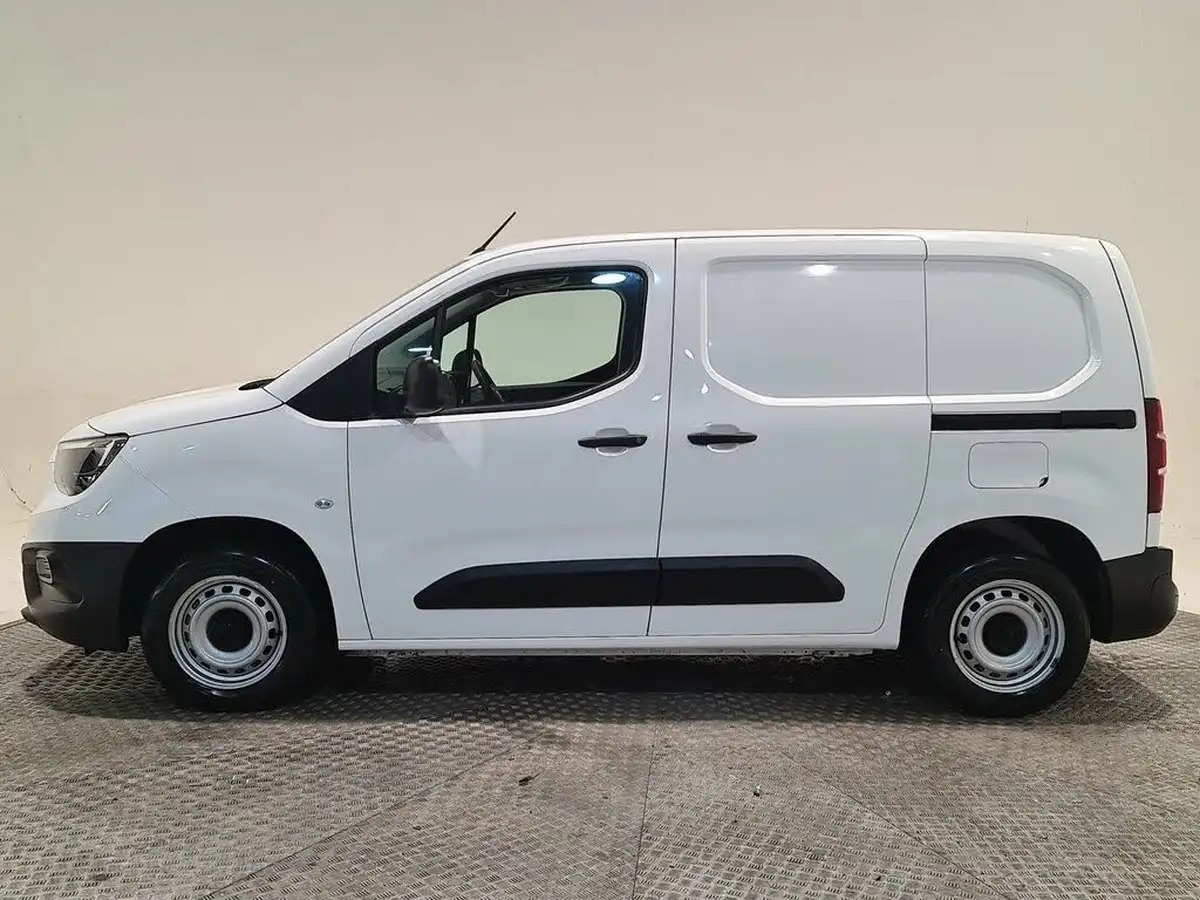2021-vauxhall-combo-15cdti-edition-2000-100pseu6dt-big-19