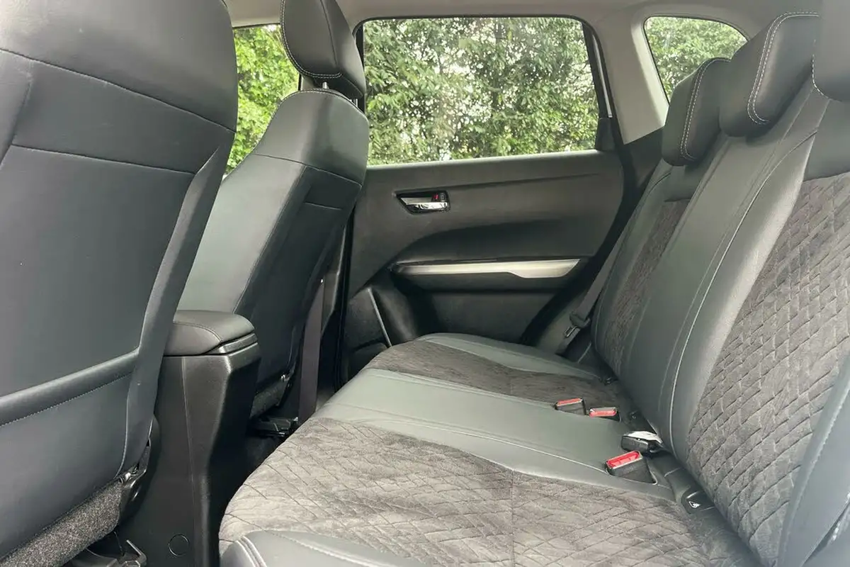 2022-suzuki-vitara-14-boosterjet-sz5-allgrip-big-5