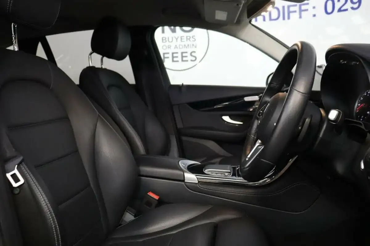 2020-mercedes-benz-glc-class-20d-glc220d-sport-big-26
