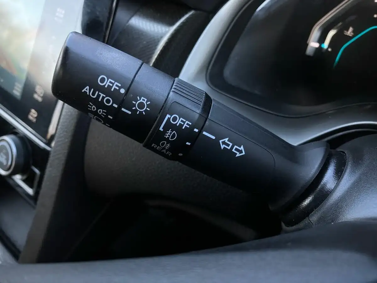 2018-honda-civic-16-i-dtec-sr-hatchback-5d-big-28