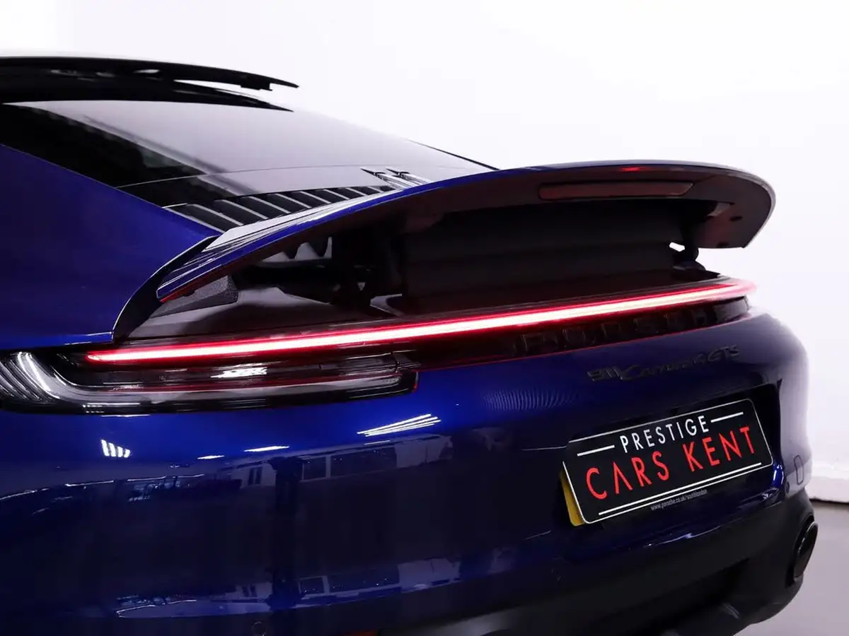 2023-porsche-911-30-carrera-4-gts-coupe-pdk-big-15