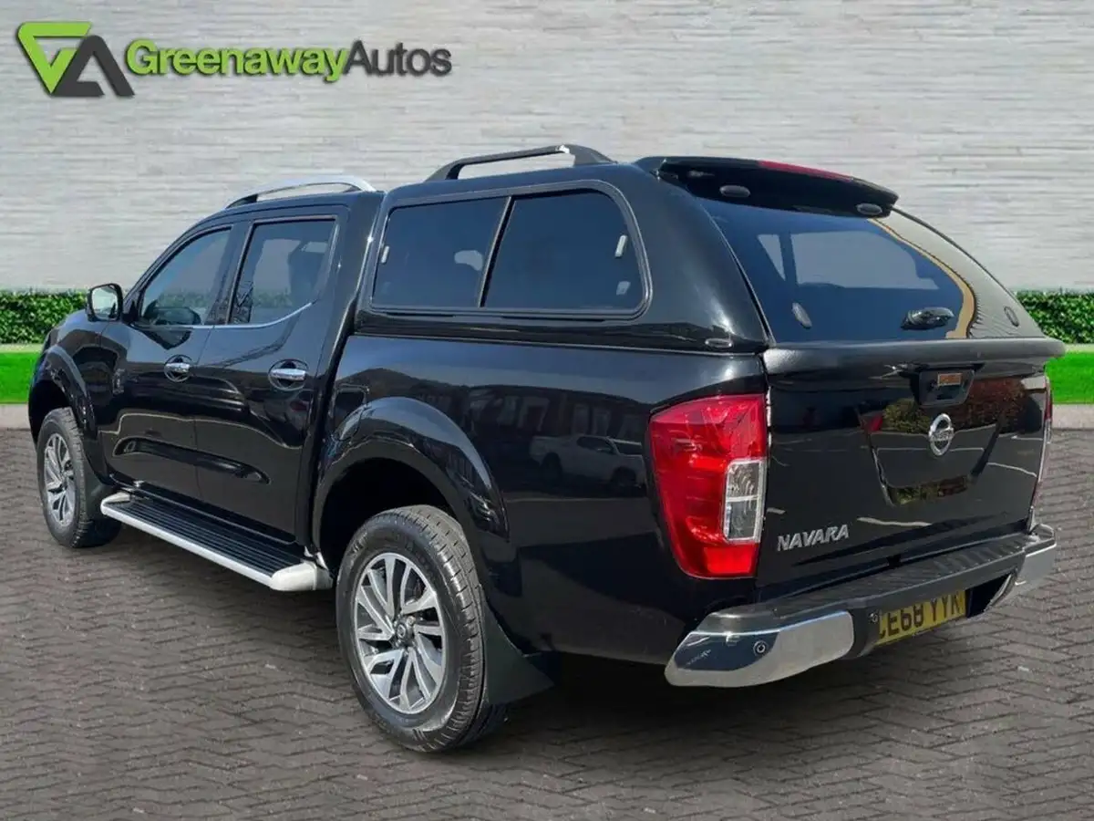 2018-nissan-navara-23dci-tekna-big-9