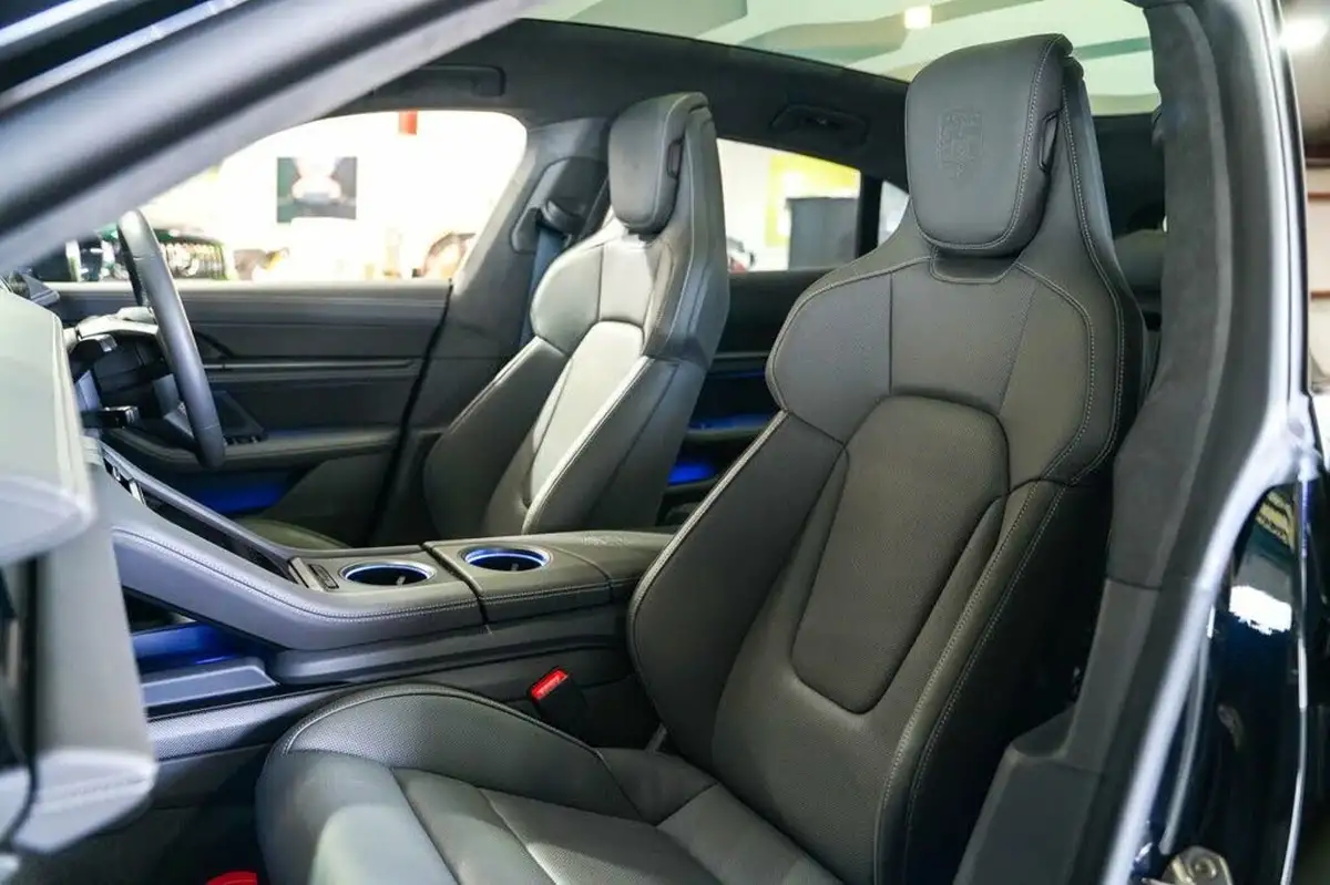 2023-porsche-taycan-e-turbo-s-cross-turismo-big-4