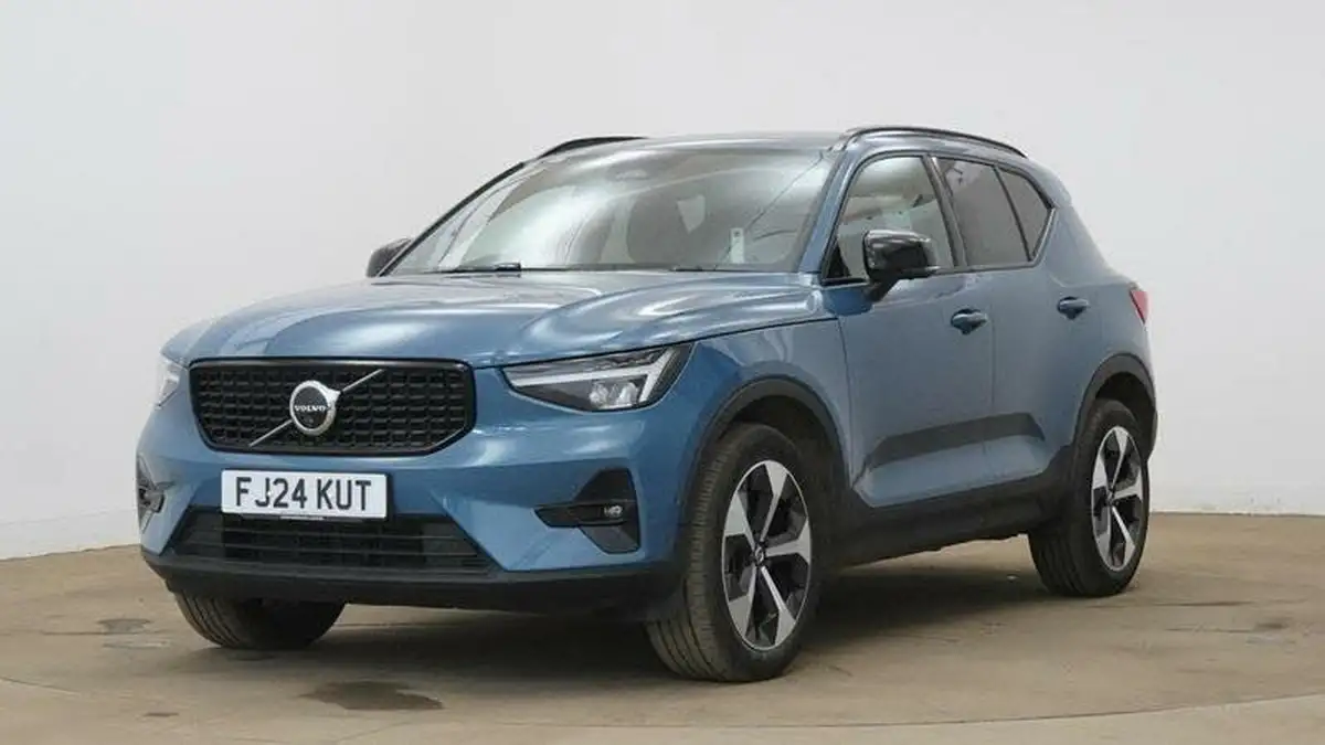 2024-volvo-xc40-20-b3-plus-big-9