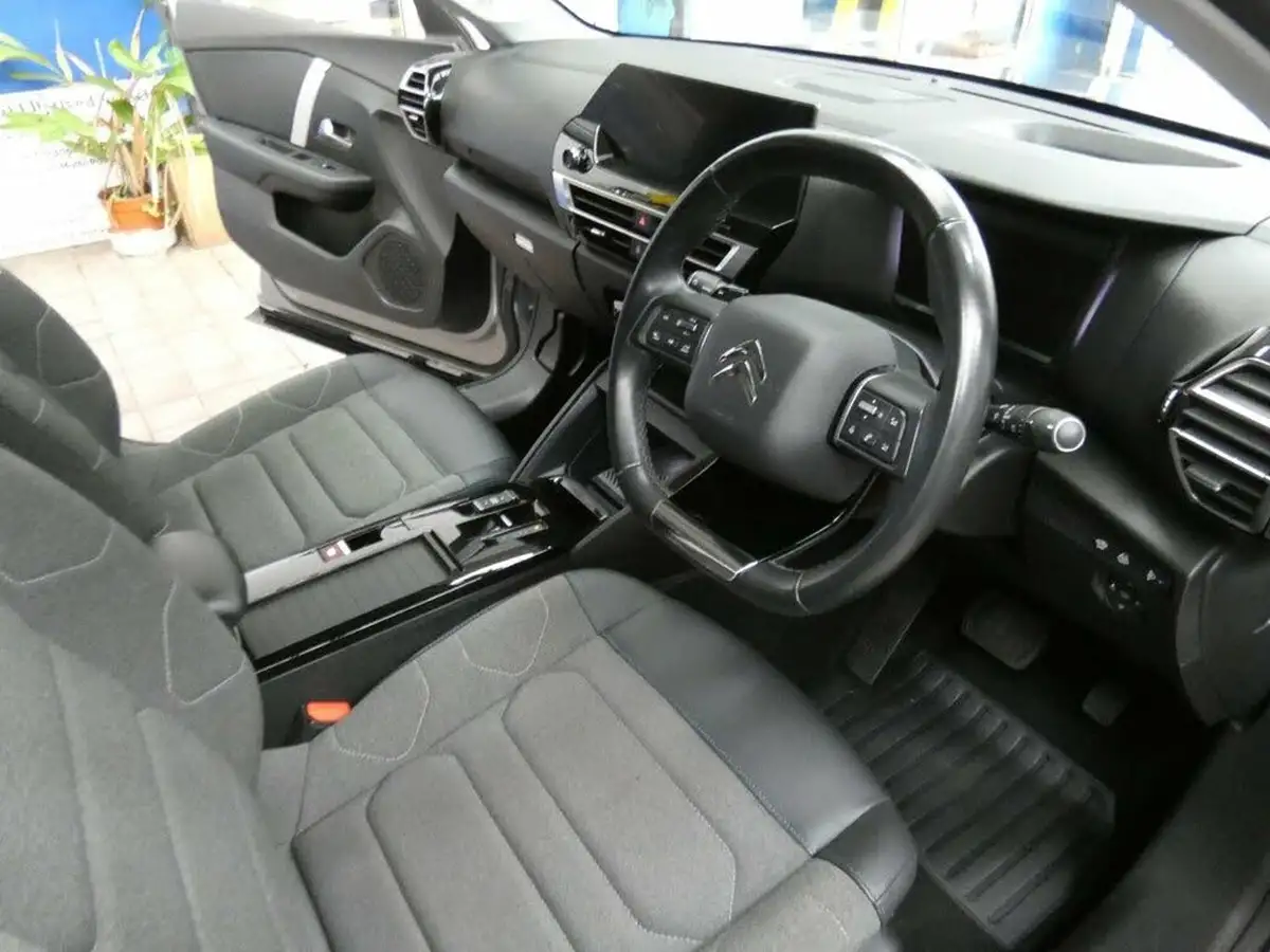 2021-citroen-c4-15bluehdi-shine-130ps-eat8-big-53
