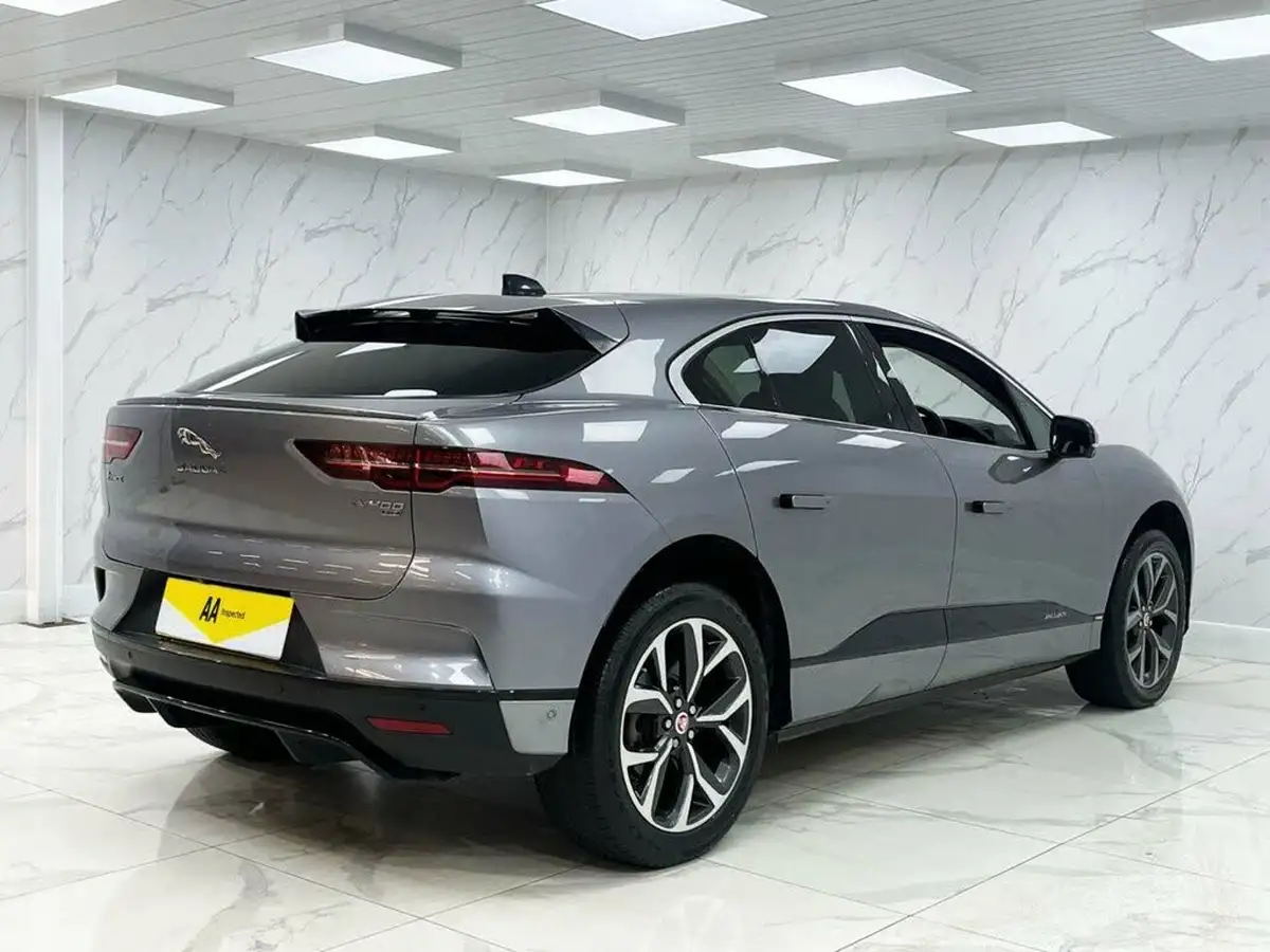 2020-jaguar-i-pace-ev400-hse-big-10