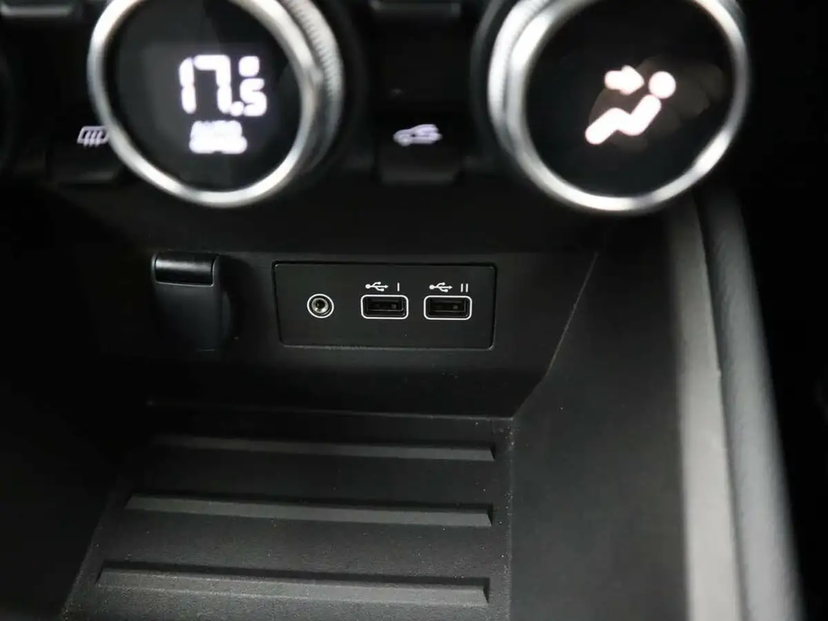 2024-renault-clio-16-evolution-big-18